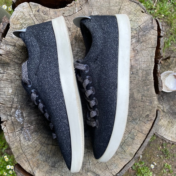 Two Pairs AllBirds Wool Pipers Size 8: One Black and one Brown - Picture 4 of 13